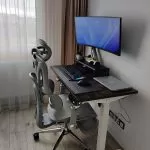 Birou reglabil electric StableDesk, 1 motor, Touchscreen, Ridica 80 kg, Ergonomic, 3 Functii de Memorie, Sistem Anti-Coliziune, Timer, Inaltime 71-119 cm, Cadru Alb mat, Blat Nuc photo review